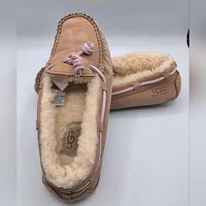 UGG Women's Size 6 Tan Moccasin Slippers